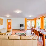 Hillcrest Panorama Moniatis