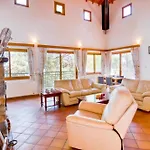 Hillcrest Panorama Moniatis