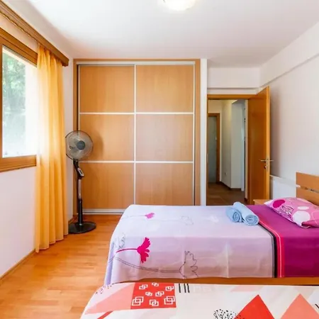 Hillcrest Panorama Moniatis