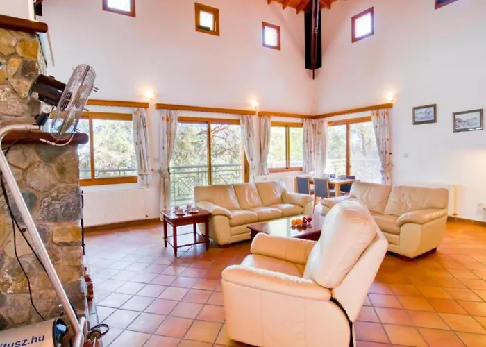 Hillcrest Panorama Moniatis