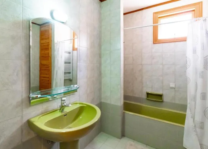 Hillcrest Panorama * Moniatis