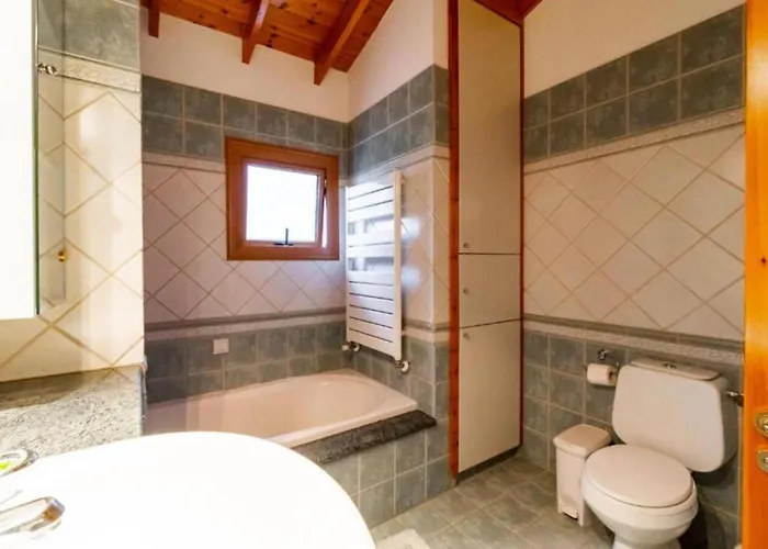 Hillcrest Panorama Moniatis